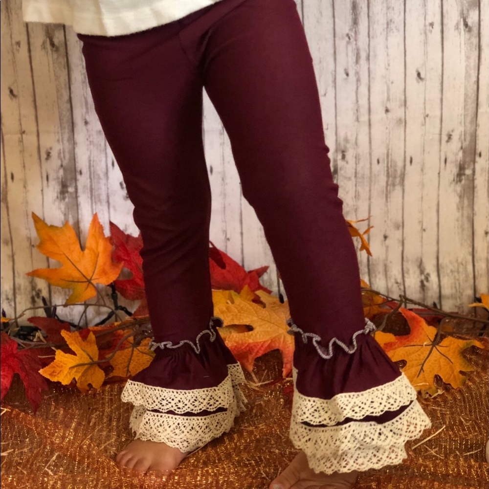 Ruffled bottom leggings